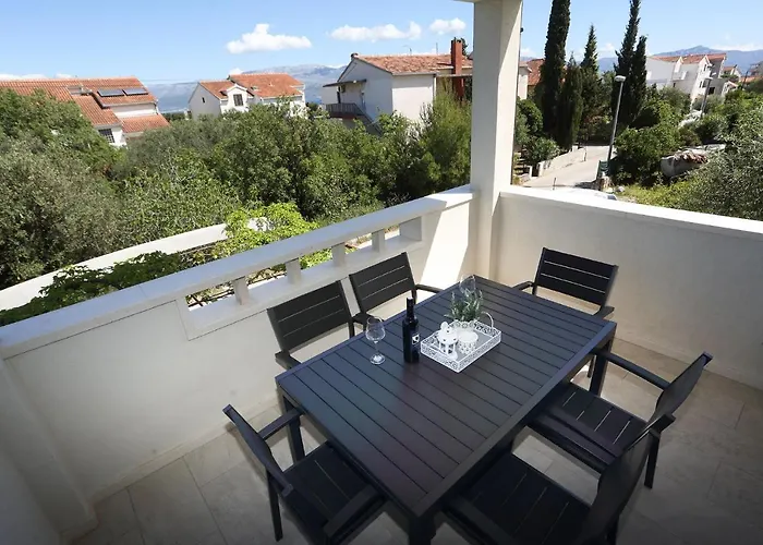 Apartment Romarin Supetar